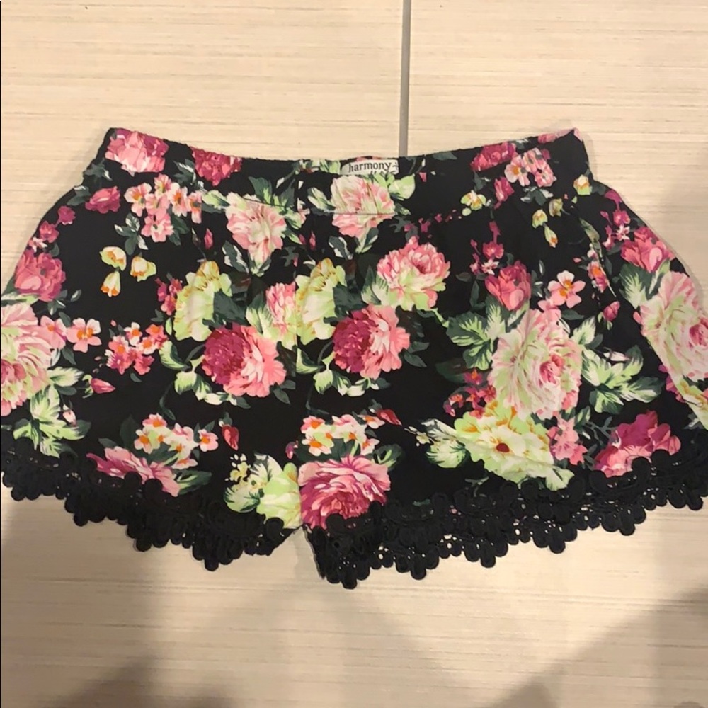 Harmony & Havoc Floral shorts